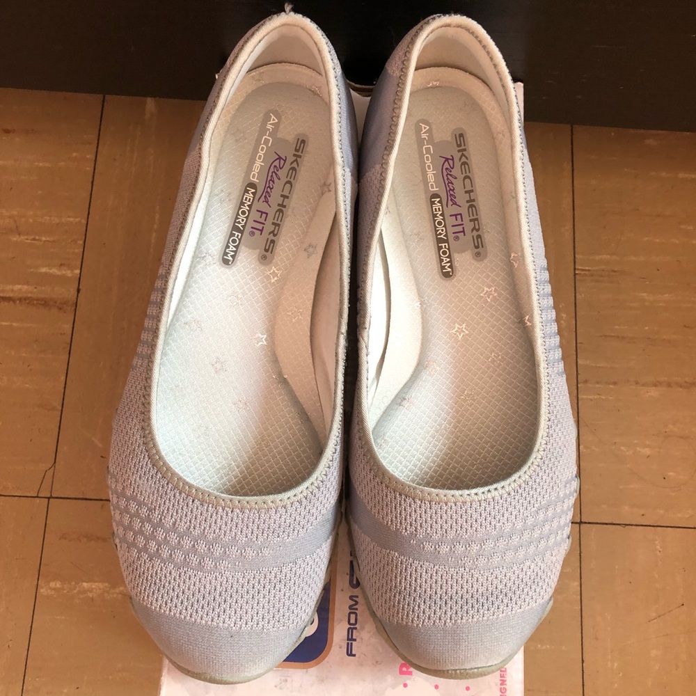 Skechers Memory Foam Slip on Sneaker Size 8